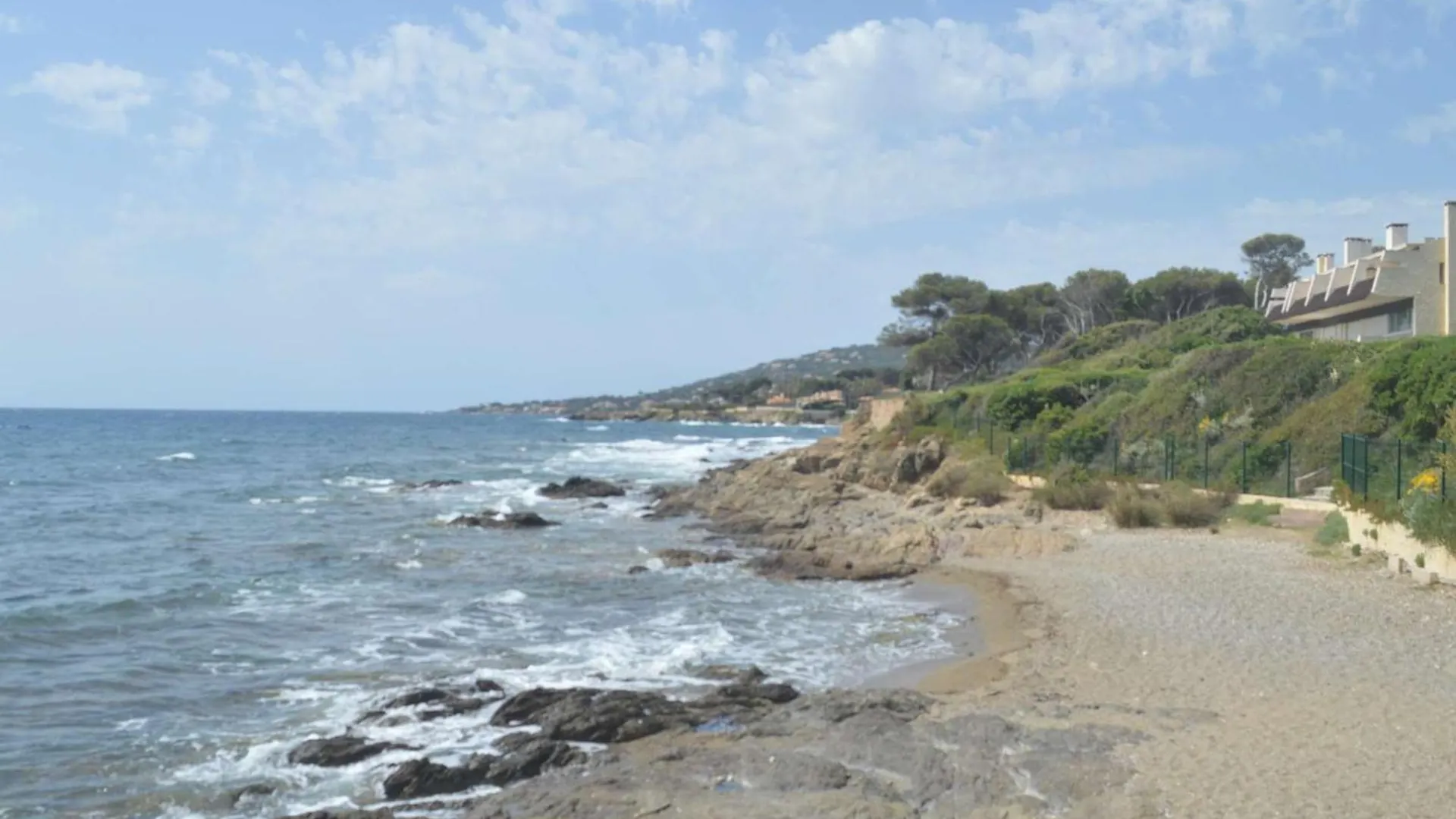 Appartement 2 Pieces Avec Jardin Privatif, Proche Plage Et Commerces, A Saint Aygulf - Fr-1-226A-103 Frejus France